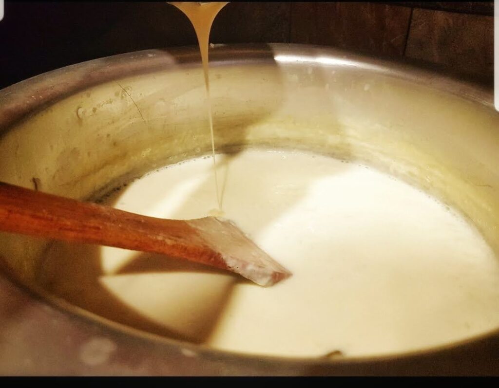 Simple recipe of making kheer
Rice kheer pudding 